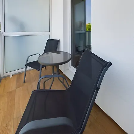 Modern & Bright Braminskiego With Parking And Balcony By Renters *