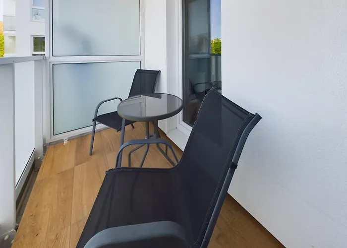 Modern & Bright Braminskiego With Parking And Balcony By Renters *