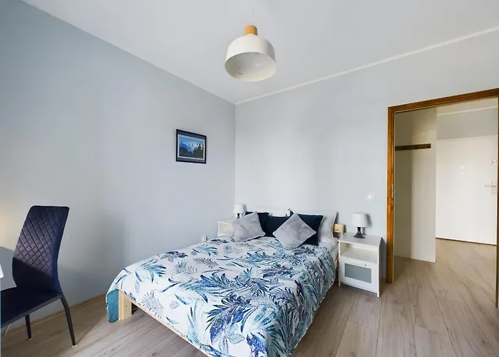 Modern & Bright Braminskiego With Parking And Balcony By Renters *