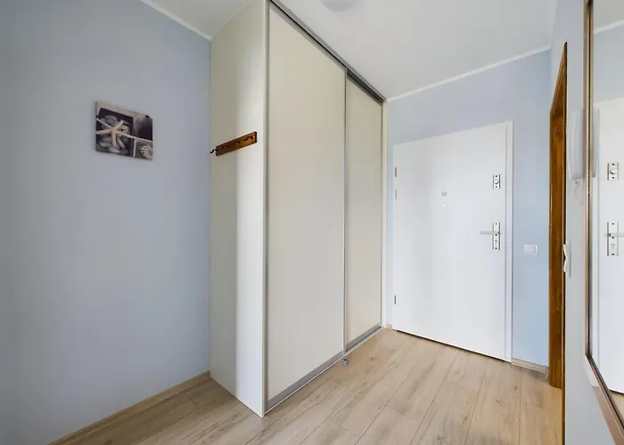 Modern & Bright Braminskiego With Parking And Balcony By Renters *