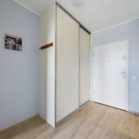 Modern & Bright Braminskiego With Parking And Balcony By Renters *